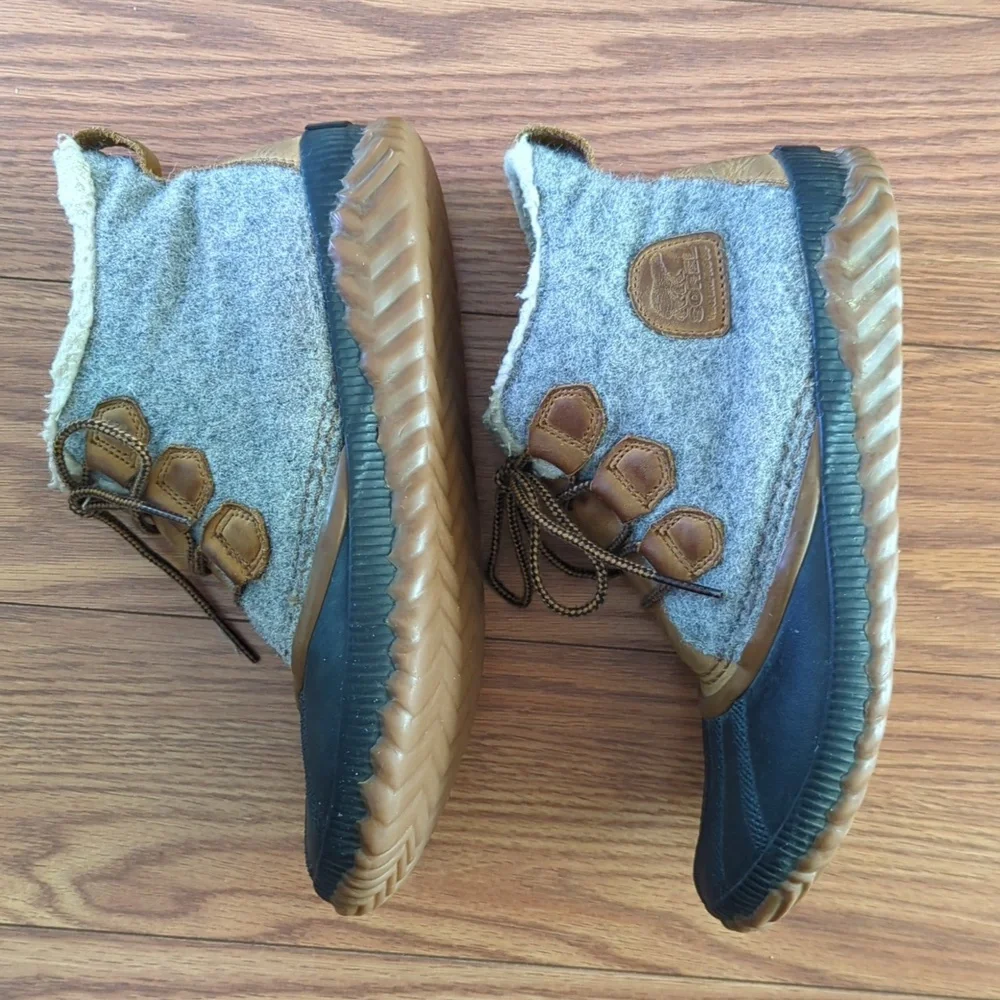 Sorel Brown Tan Gray Duck Boots - Picture 3 of 8